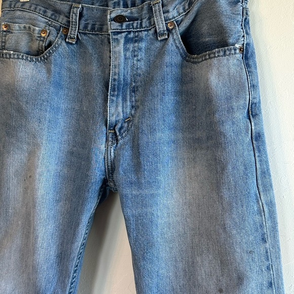 Levi’s 505 Classic Blue Medium Wash Straight Leg Denim Jeans Sz 33x30 - Picture 2 of 15